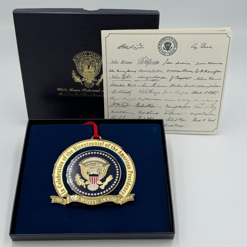 1989 Bicentennial White House Historical Association Christmas Ornament Insert